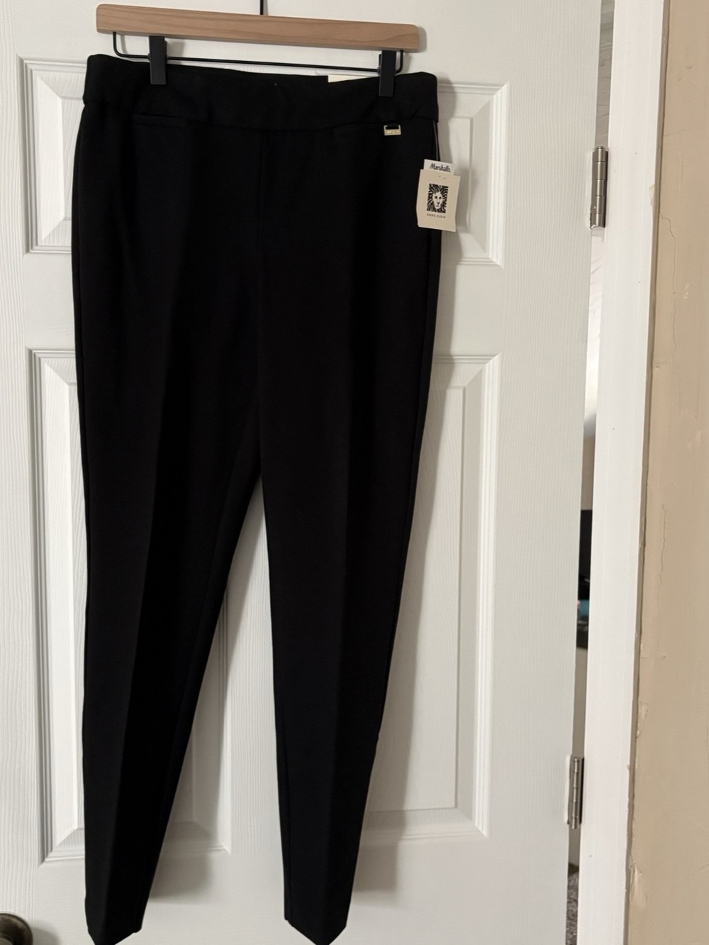 Anne Klein Slim Ankle Pants in Black Size Medium NWT